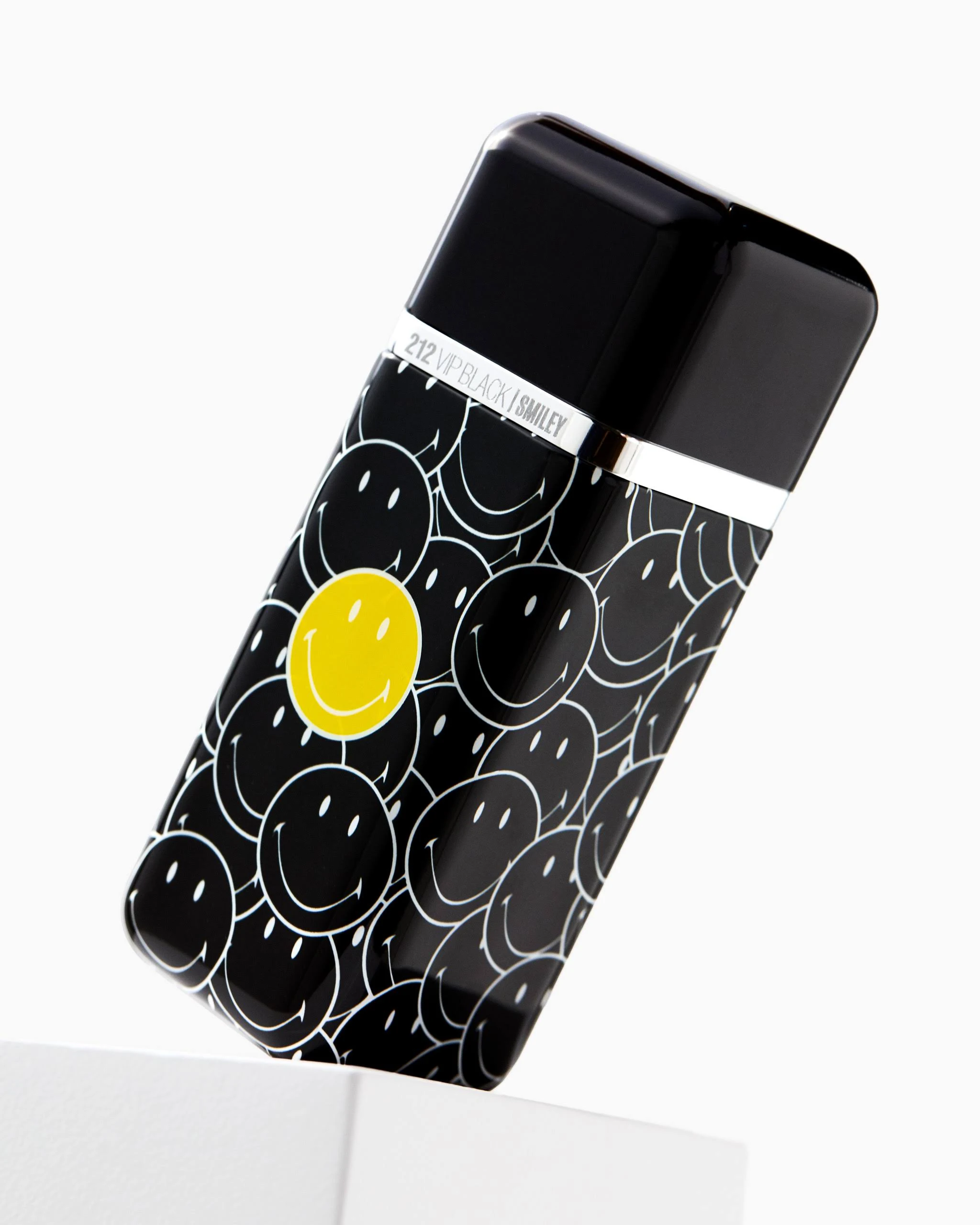 <div class="product-brand">Carolina Herrera</div>Carolina Herrera 212 VIP Black Smiley - Image 3