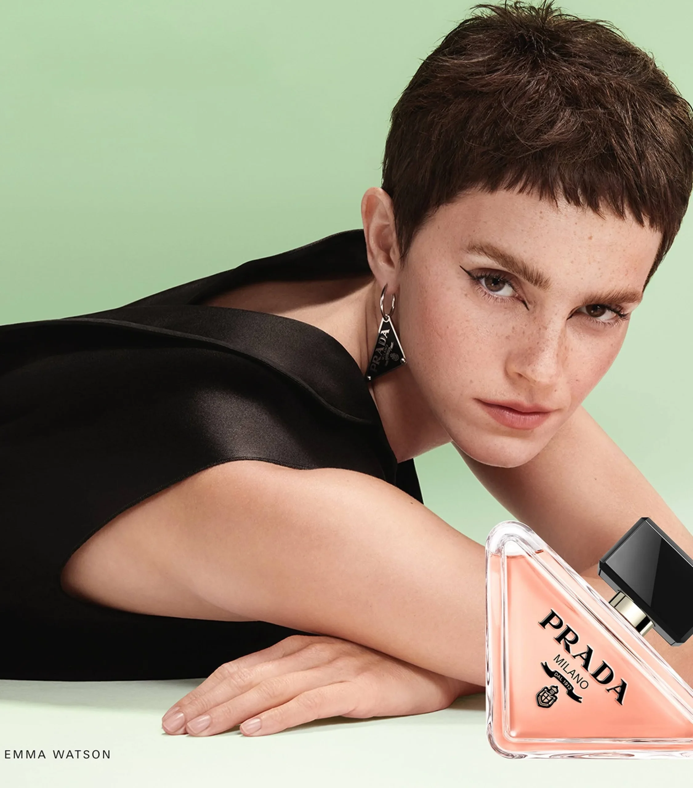 <div class="product-brand">Prada</div>Prada Paradoxe Eau de Parfum - Image 4