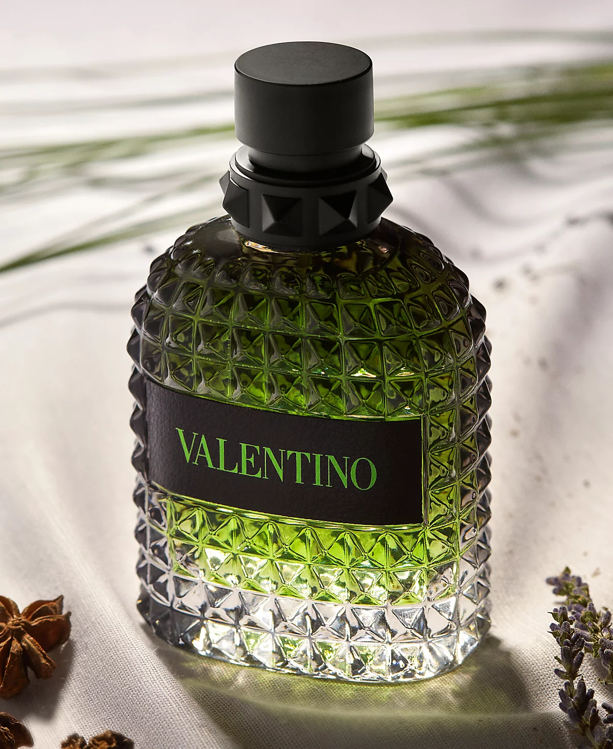 <div class="product-brand">Valentino</div>Valentino Born in Roma Uomo Green Stravaganza - Image 3