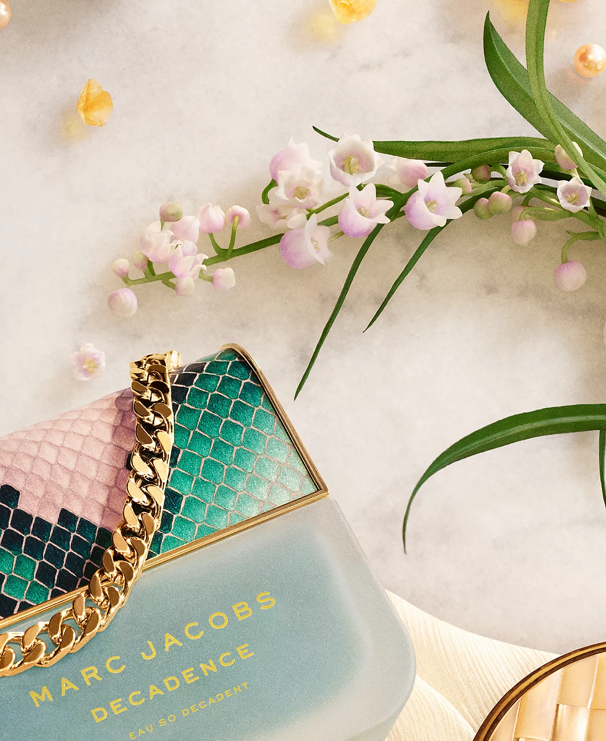<div class="product-brand">Marc Jacobs</div>Marc Jacobs Decadence Eau So Decadent - Image 4