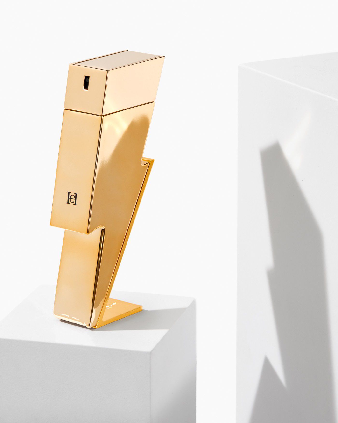 <div class="product-brand">Carolina Herrera</div>Carolina Herrera Bad Boy Eau de Toilette Gold Fantasy Limited-Edition - Image 3