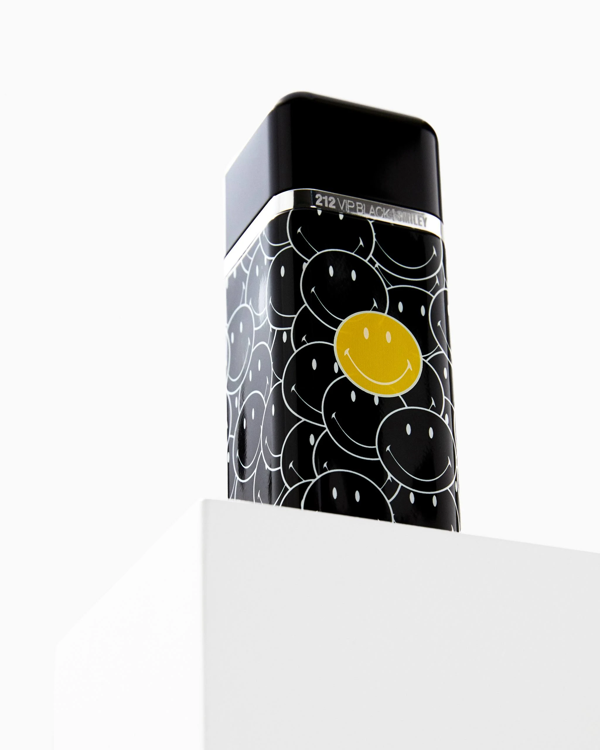 <div class="product-brand">Carolina Herrera</div>Carolina Herrera 212 VIP Black Smiley - Image 2