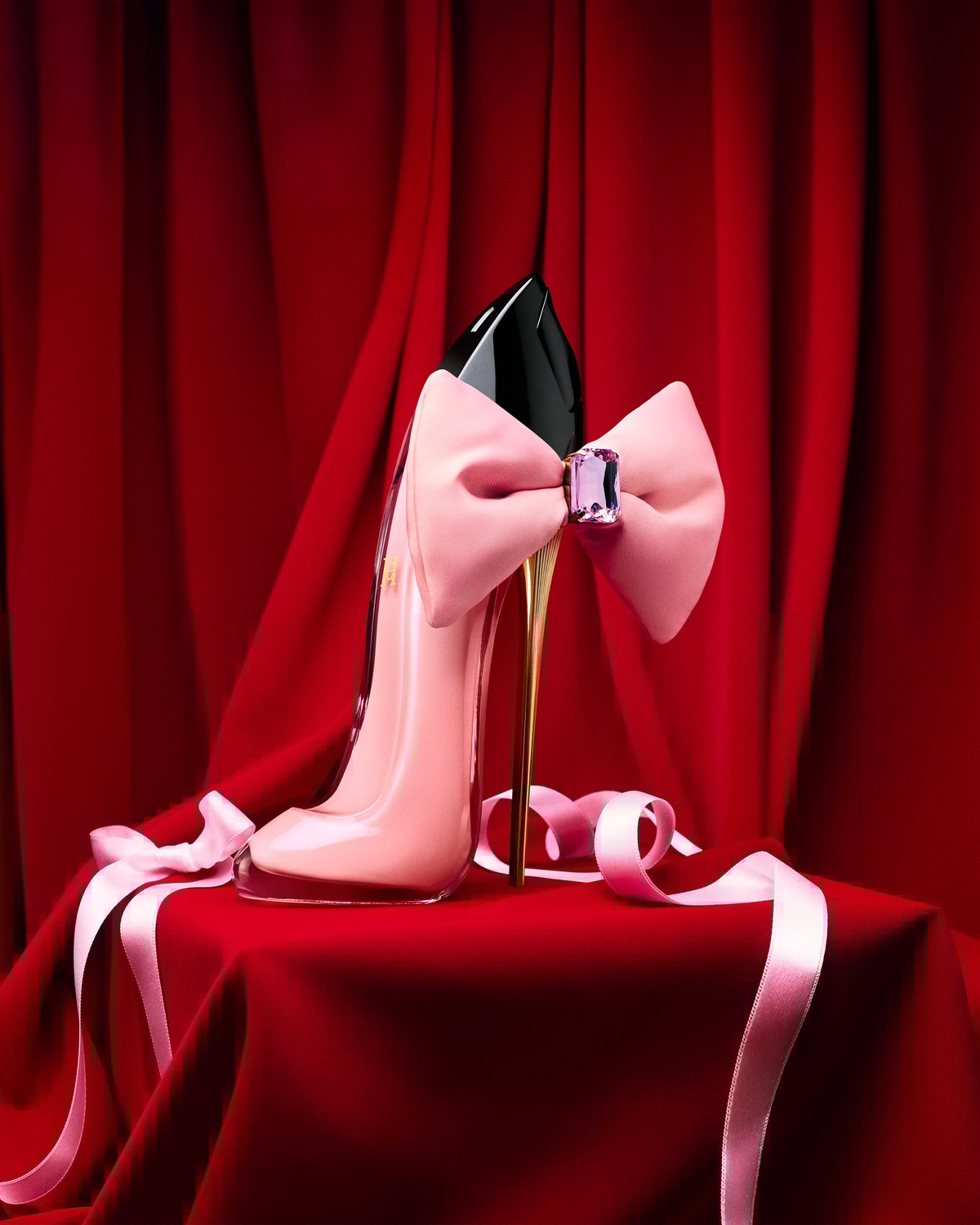 <div class="product-brand">Carolina Herrera</div>Good Girl Bowtastic Blush Carolina Herrera - Image 3