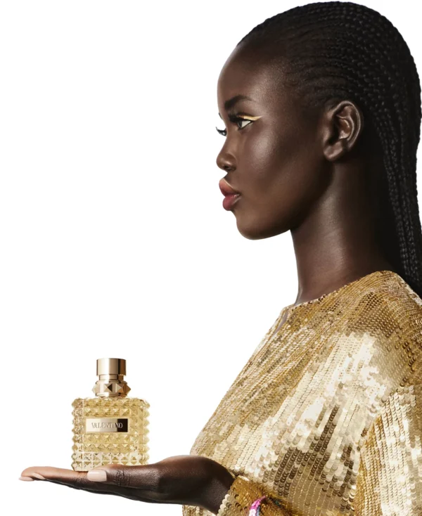 <div class="product-brand">Valentino</div>Valentino Donna Born in Roma The Gold Women Eau de Parfum - Image 4
