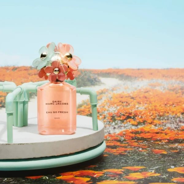 <div class="product-brand">Marc Jacobs</div>Marc Jacobs Daisy Love Daze - Image 2