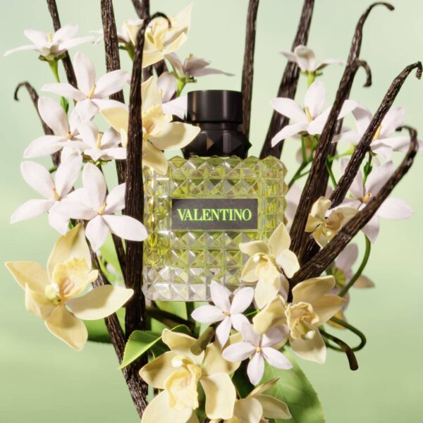 <div class="product-brand">Valentino</div>Valentino Donna Born In Roma Green Stravaganza Eau de Parfum - Image 2