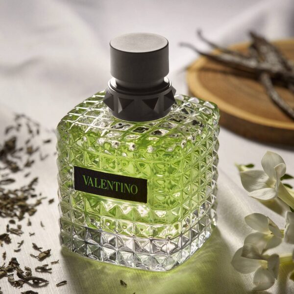 <div class="product-brand">Valentino</div>Valentino Donna Born In Roma Green Stravaganza Eau de Parfum - Image 3