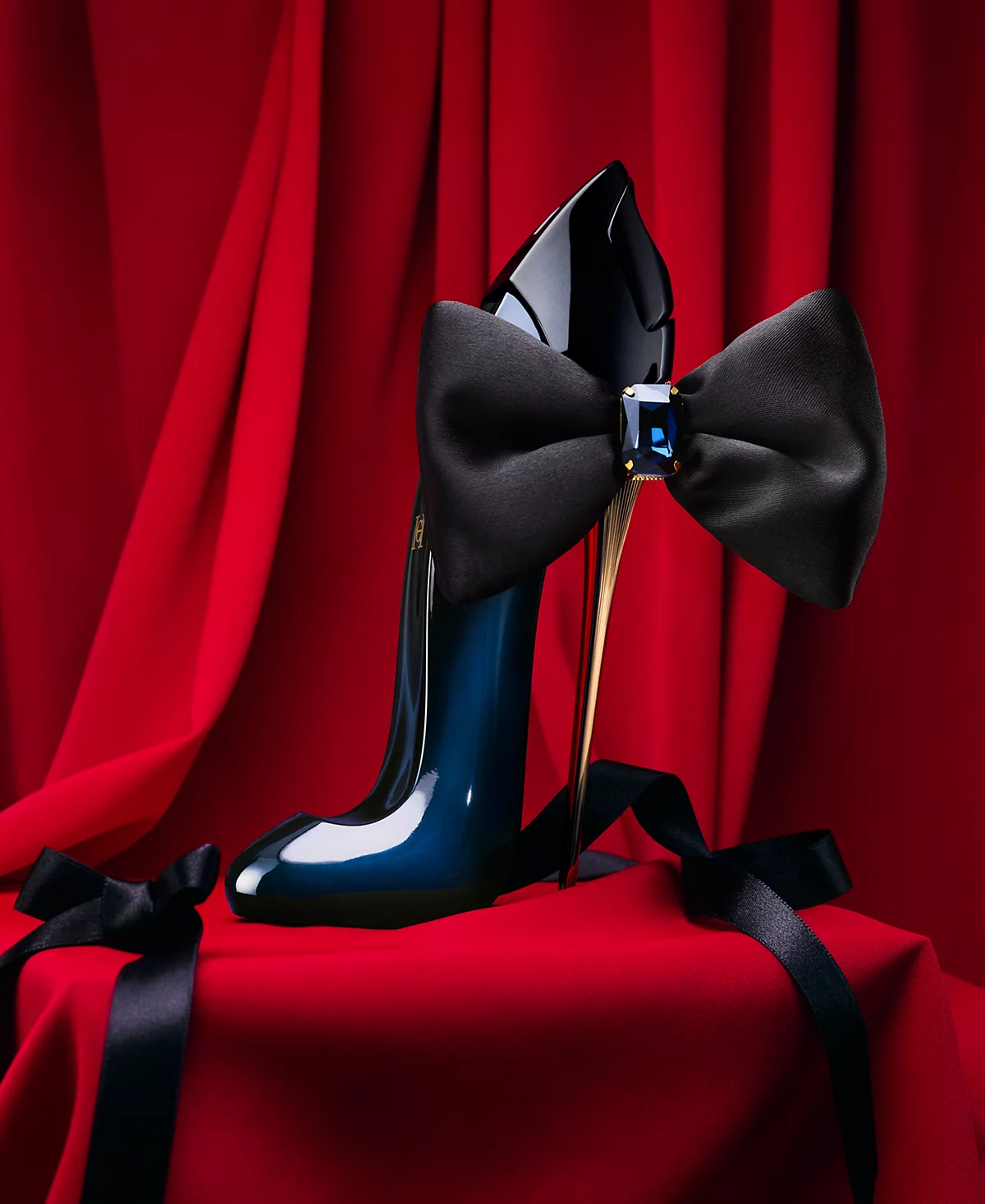 <div class="product-brand">Carolina Herrera</div>Good Girl Bowtastic Carolina Herrera - Image 3