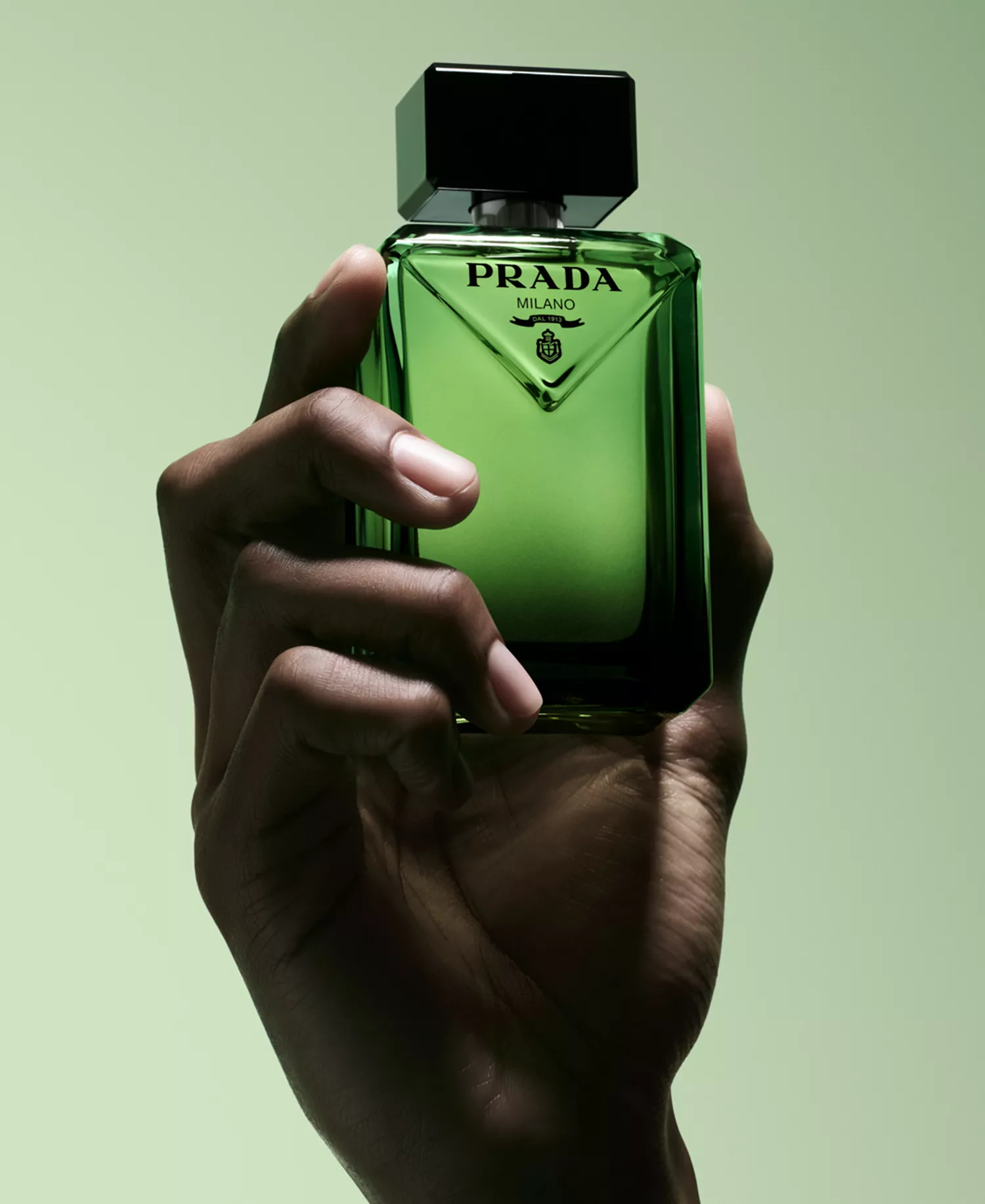 <div class="product-brand">Prada</div>Prada Paradigme Eau de Parfum - Image 3